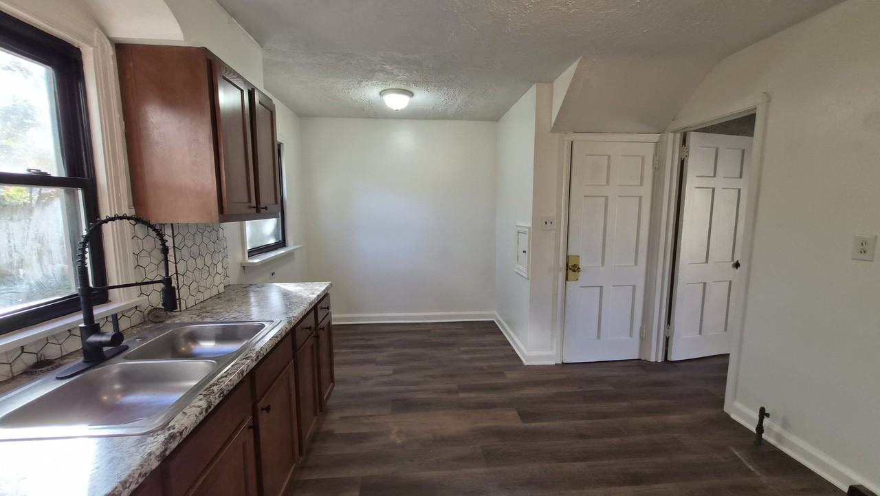 233 Curry Pl #1 - Photo 7 of 17