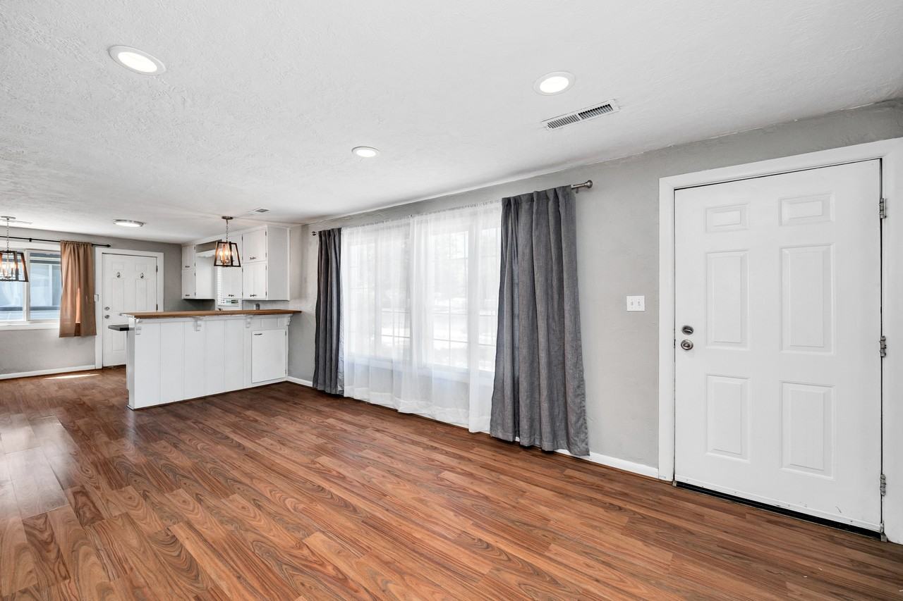 816 N 200 W #1 - Photo 2 of 22