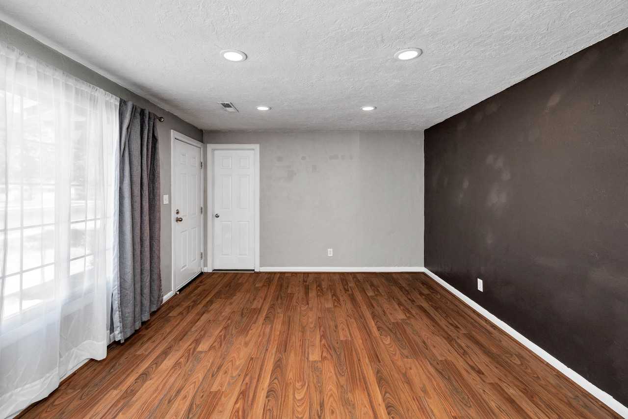 816 N 200 W #1 - Photo 4 of 22