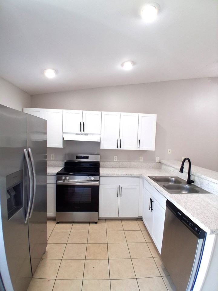 4537 30th St Sw #4539 - Photo 3 of 17