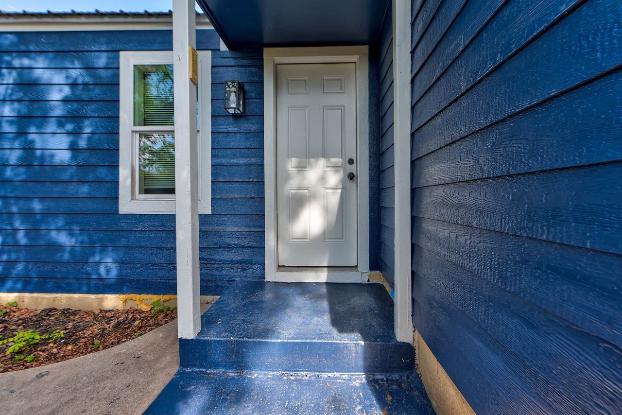 1815 1/2 Oklahoma Ave #1 - Photo 3 of 23