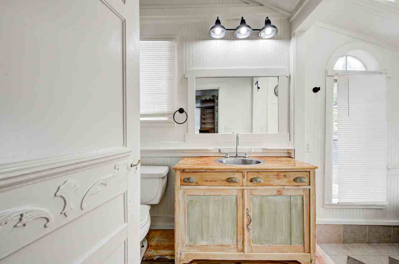 1815 1/2 Oklahoma Ave #1 - Photo 7 of 23