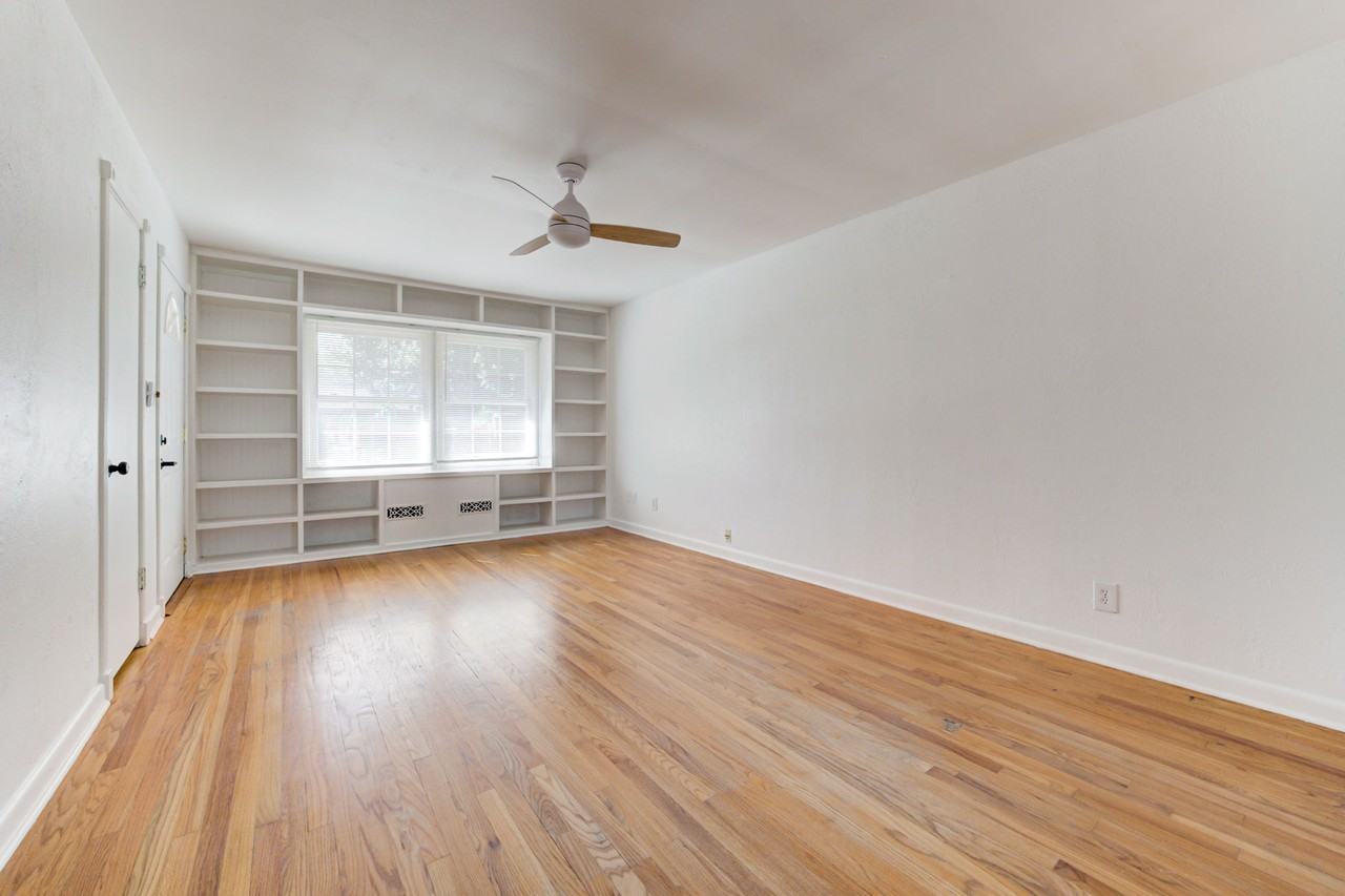 1209 Caddell Ln #1 - Photo 4 of 35