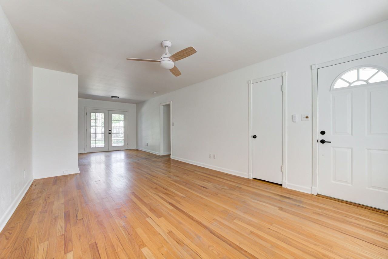 1209 Caddell Ln #1 - Photo 6 of 35