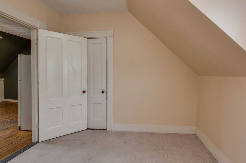 182 Grove St Apt 3 #182-3 - Photo 4 of 10