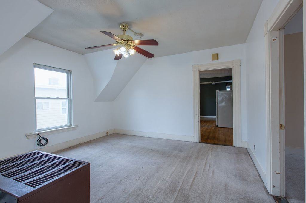 182 Grove St Apt 3 #182-3 - Photo 7 of 10