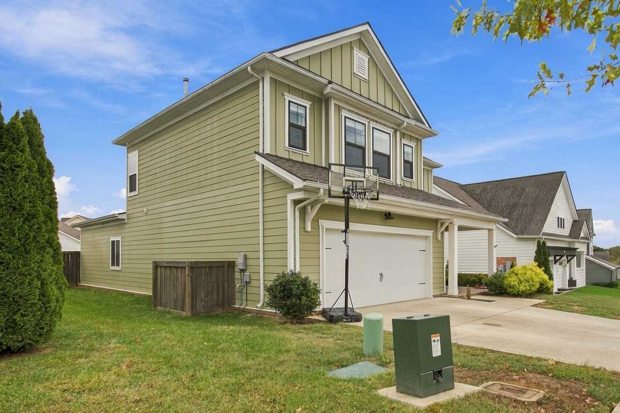 952 Carraway Ln #1 - Photo 3 of 47