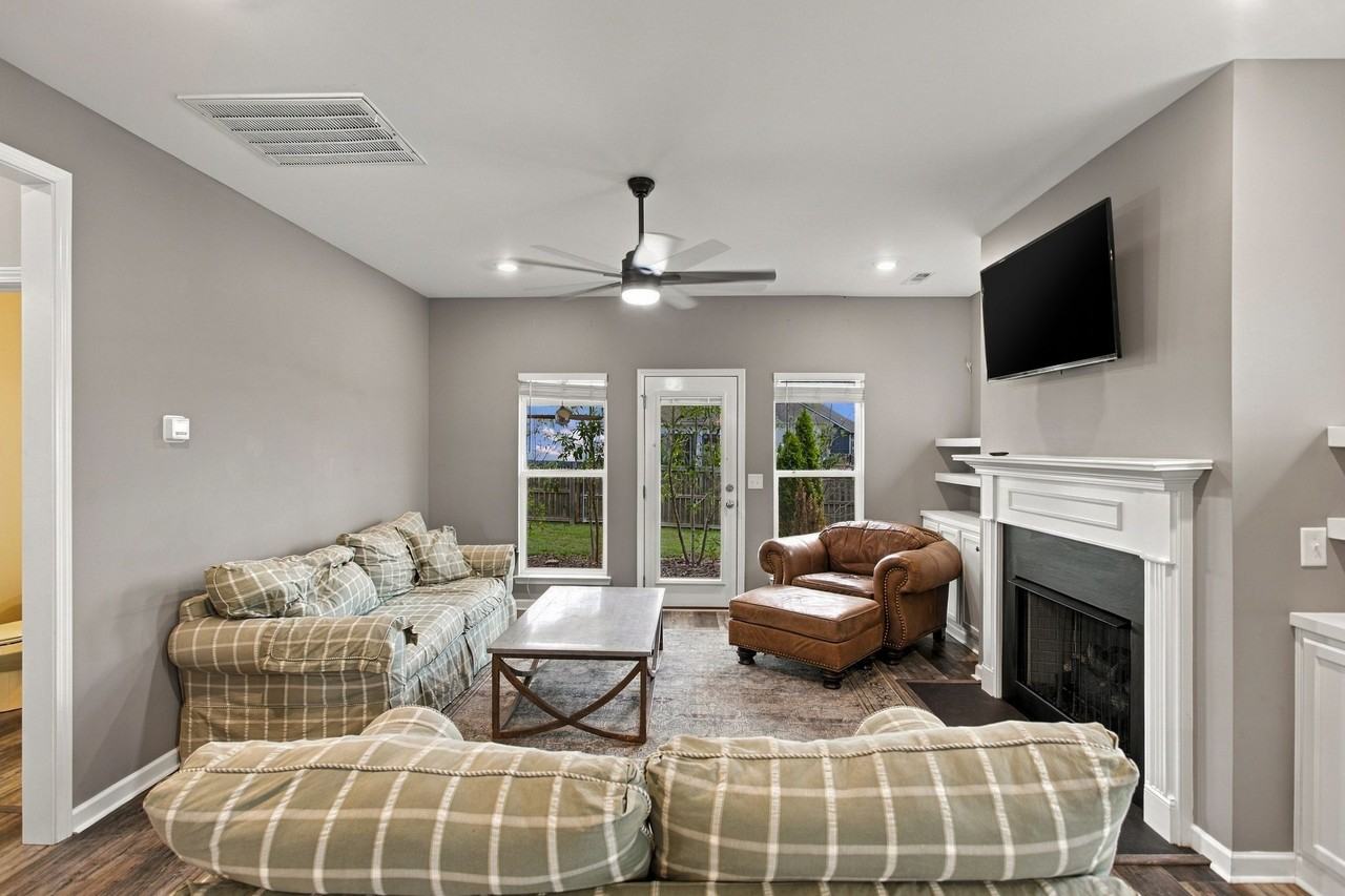 952 Carraway Ln #1 - Photo 6 of 47