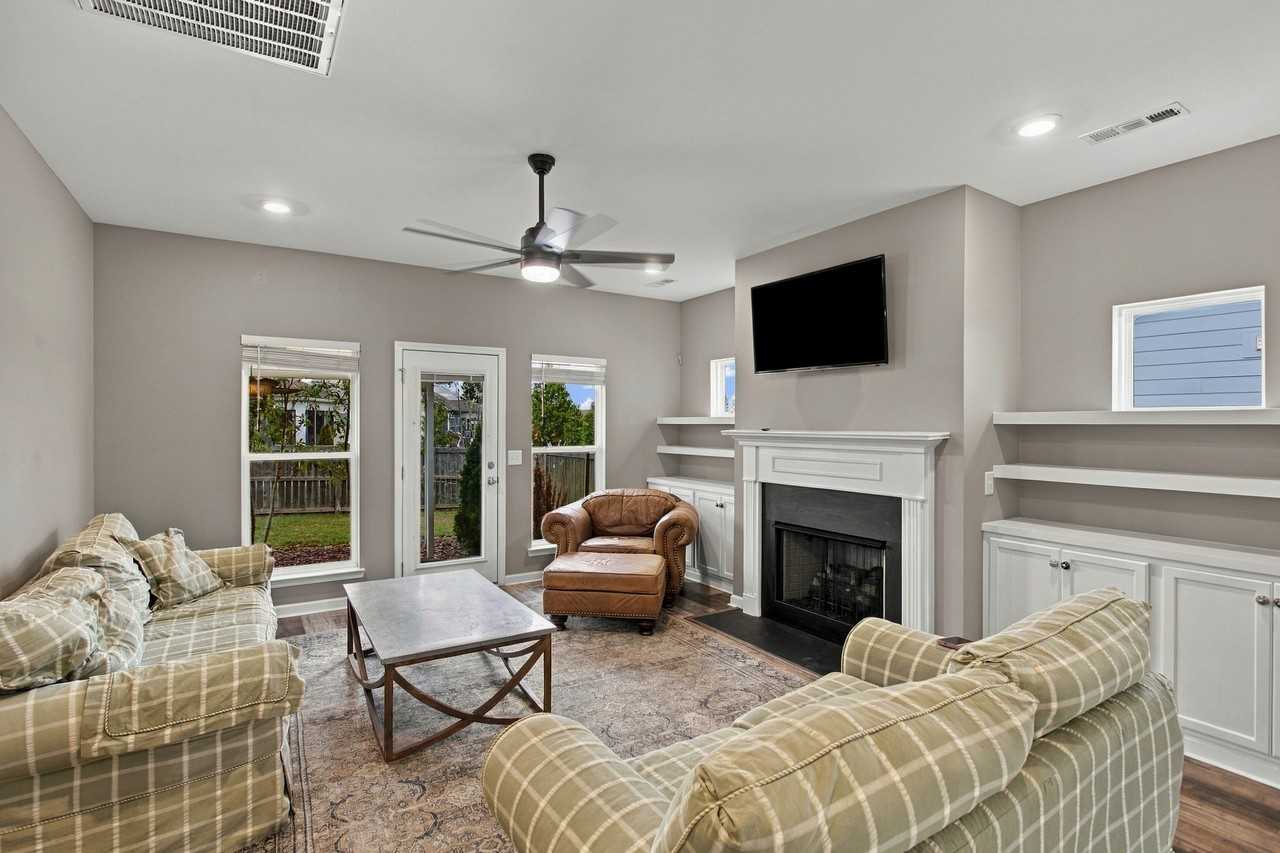 952 Carraway Ln #1 - Photo 7 of 47