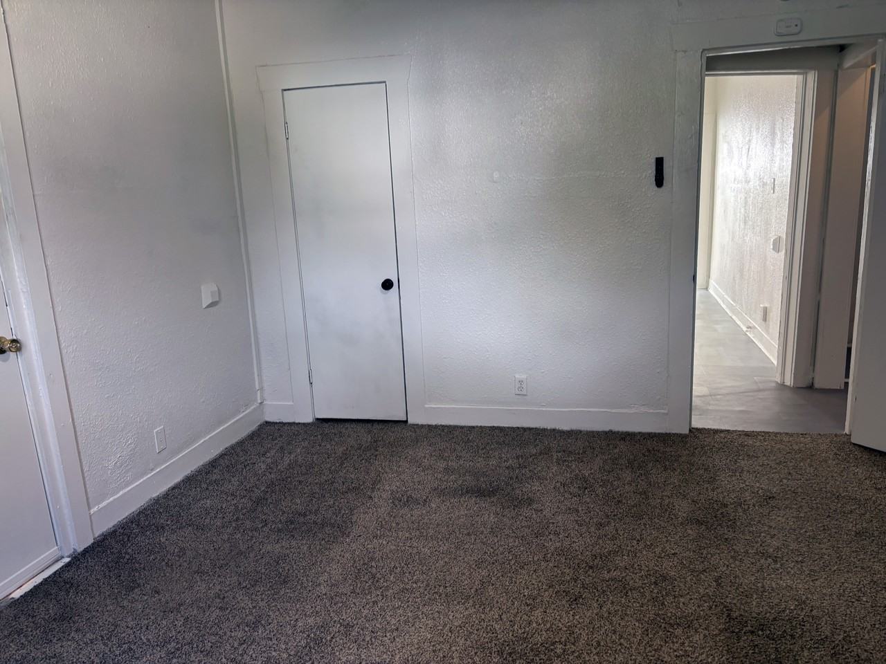 1233 W Devitt St #A - Photo 3 of 14