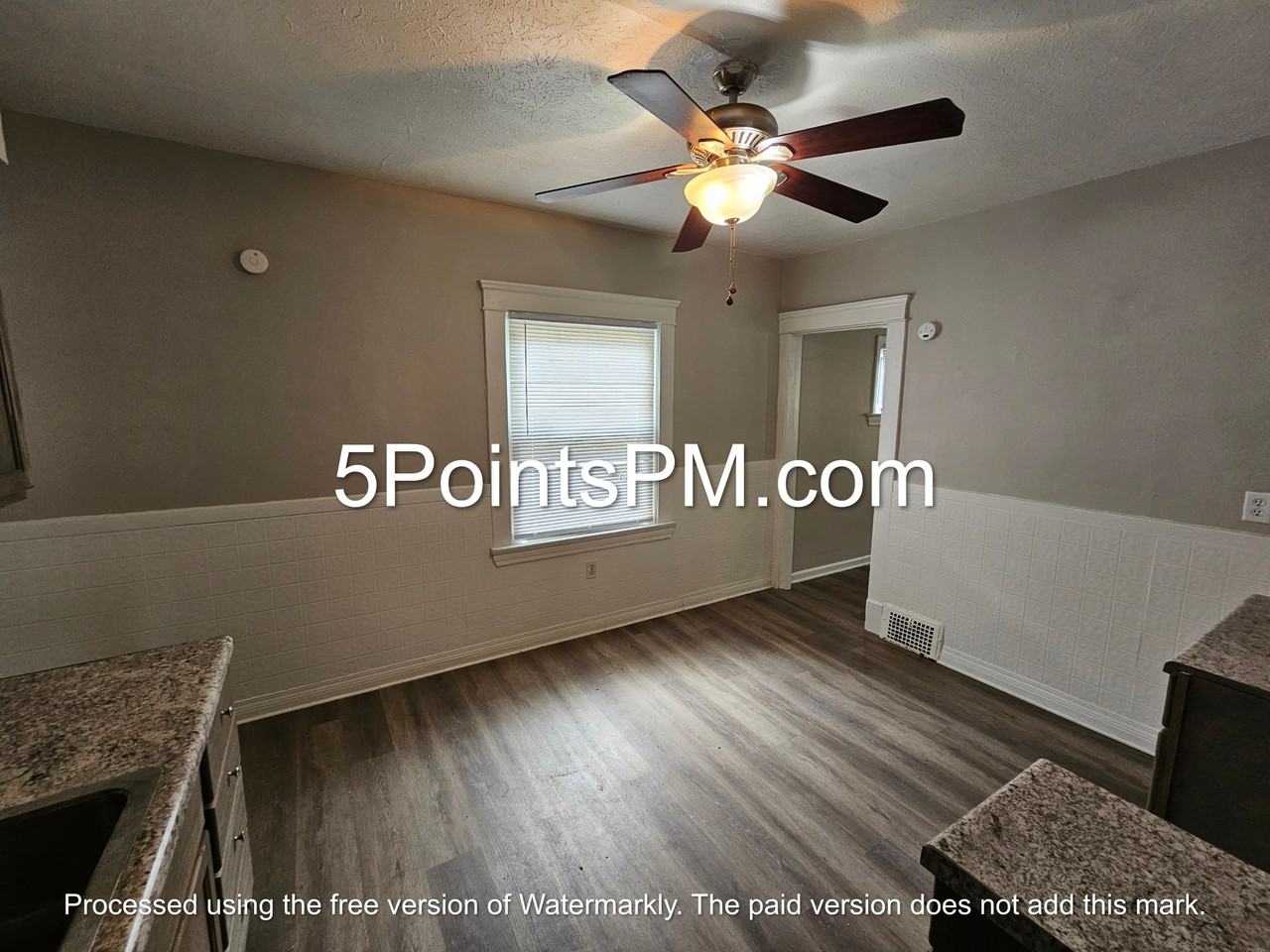 4019 E 143rd St #1 - Photo 5 of 13