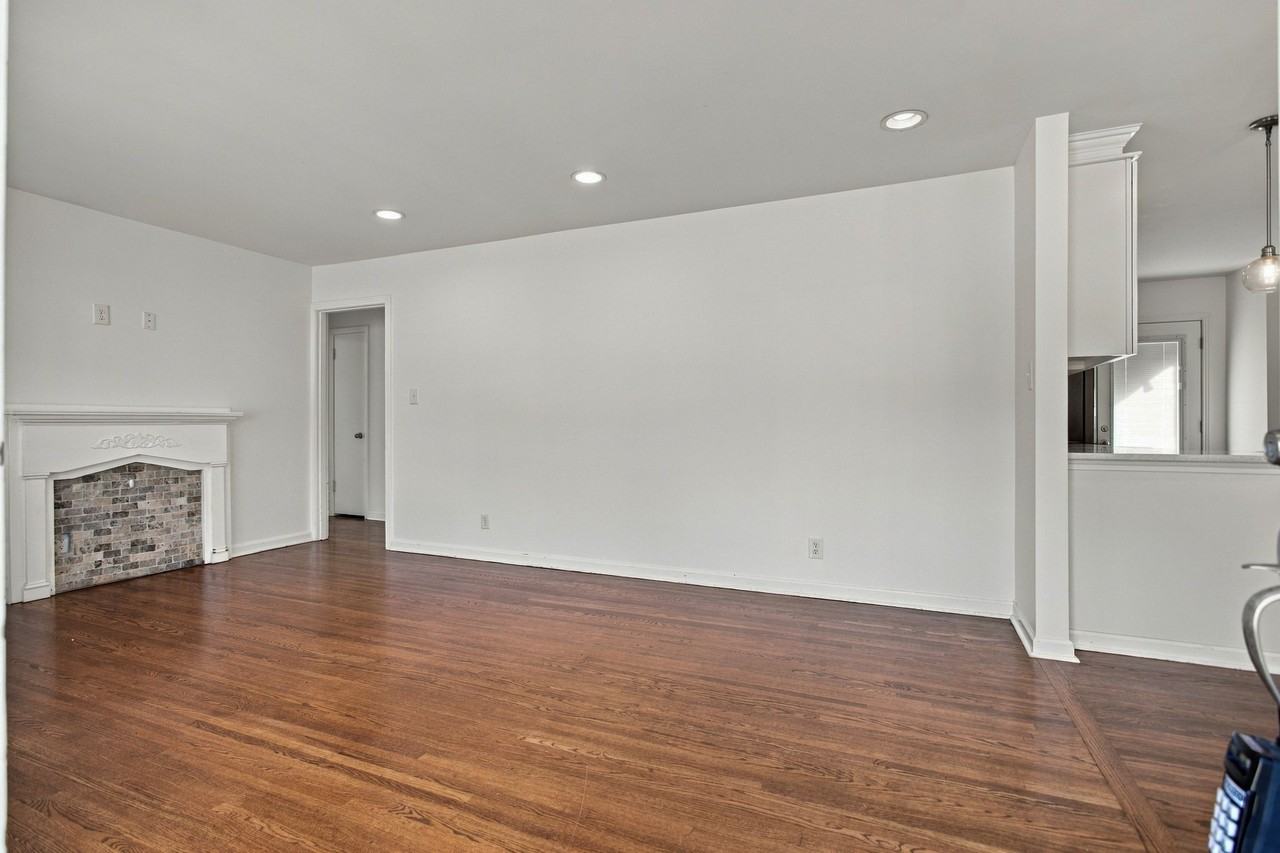 103 Oak Dr #1 - Photo 5 of 24