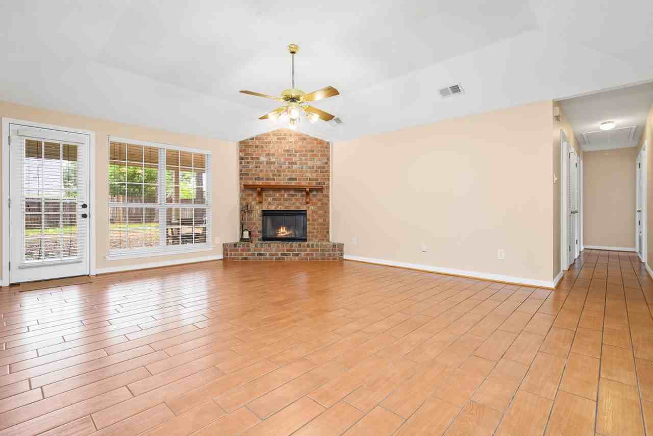 9470 Oak Forrest Dr #1 - Photo 4 of 28
