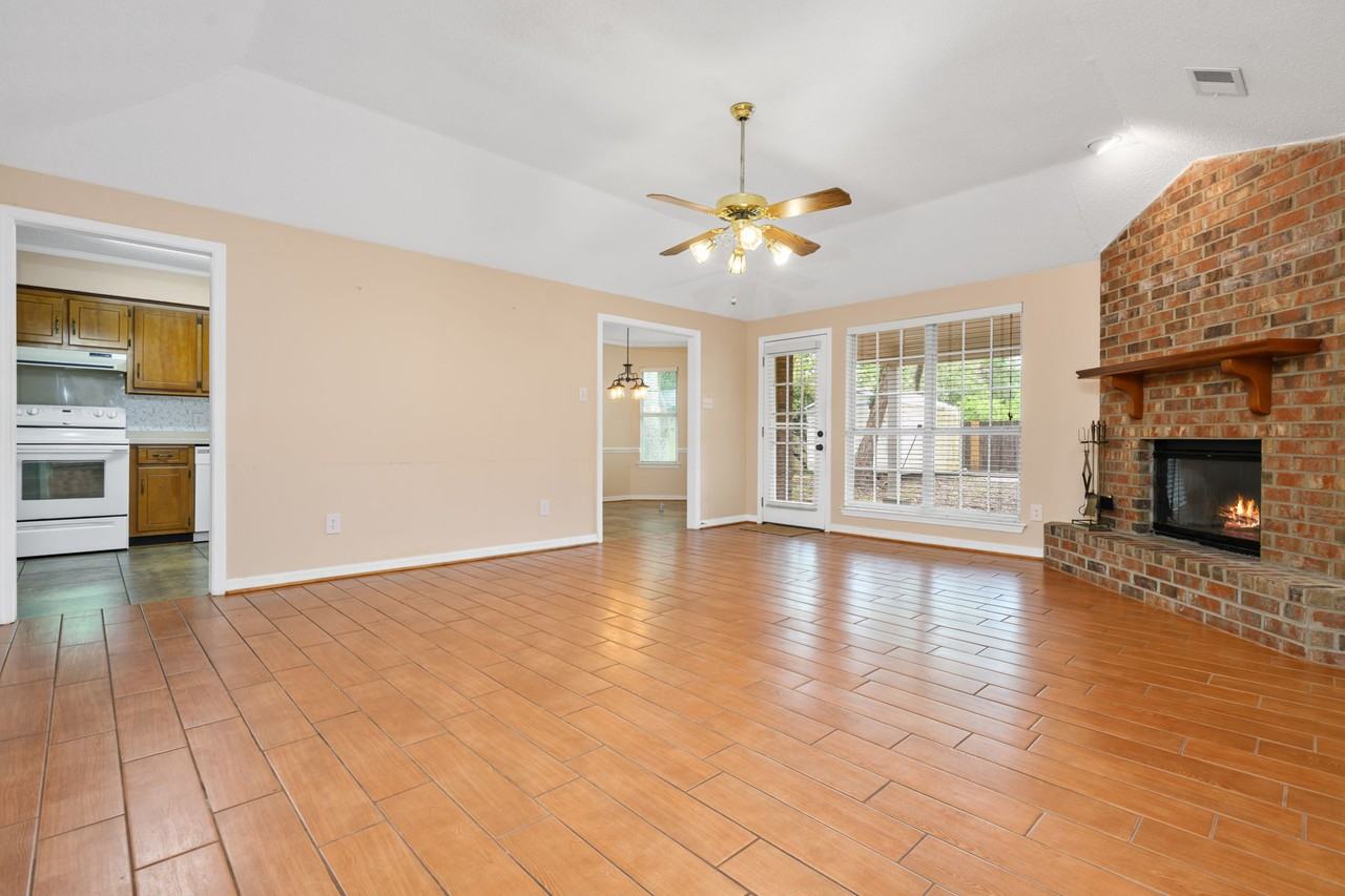 9470 Oak Forrest Dr #1 - Photo 6 of 28