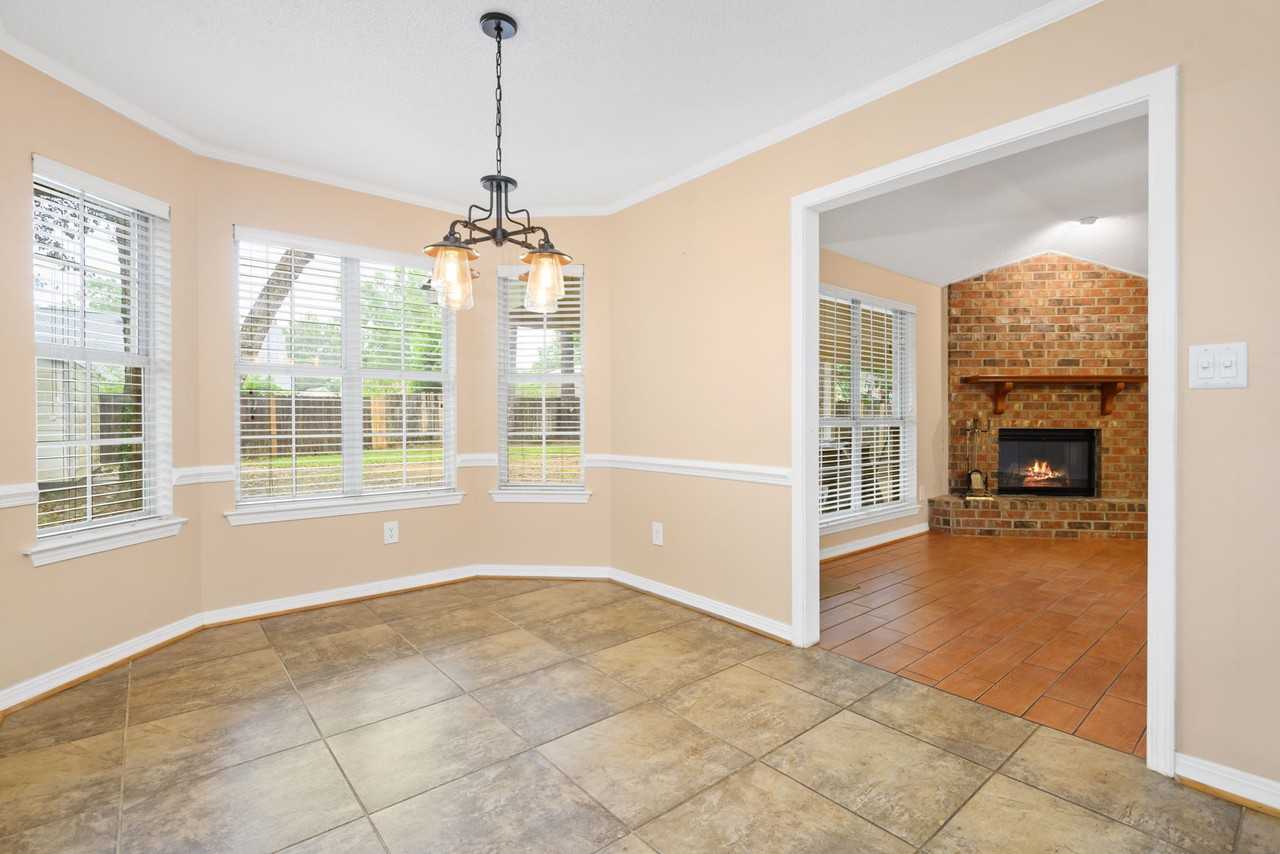 9470 Oak Forrest Dr #1 - Photo 7 of 28