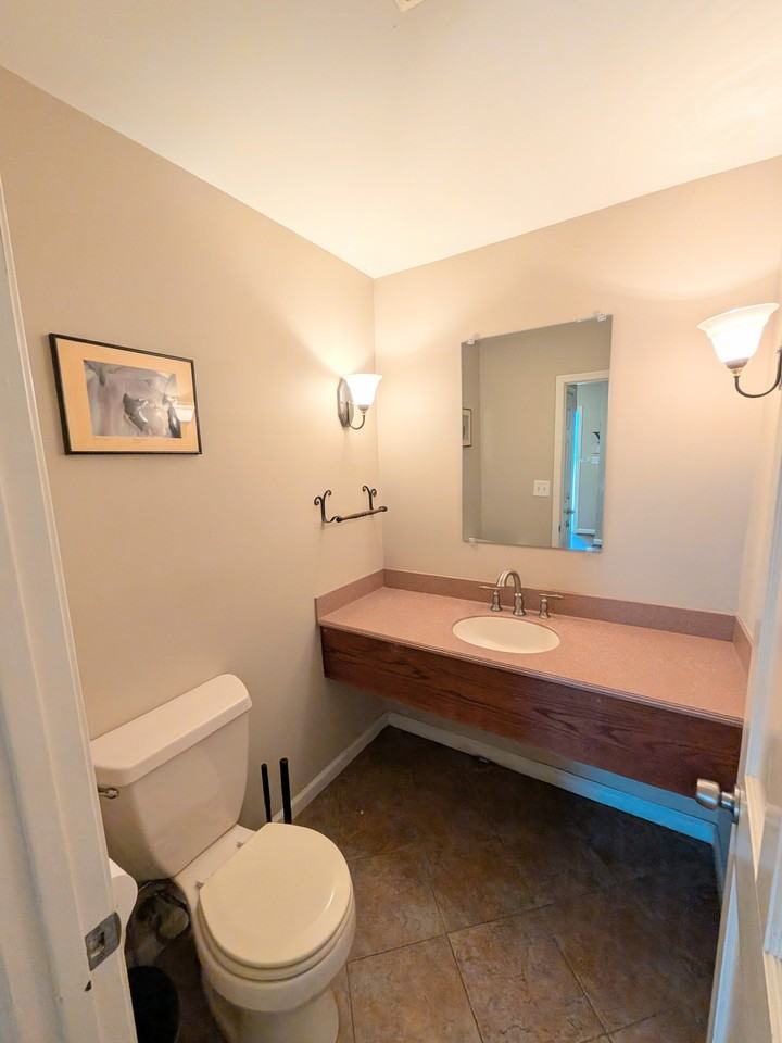 5584 Benton Woods Dr #1 - Photo 4 of 21