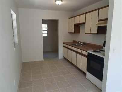 1222 Dewey Ave #10 - Photo 7 of 18