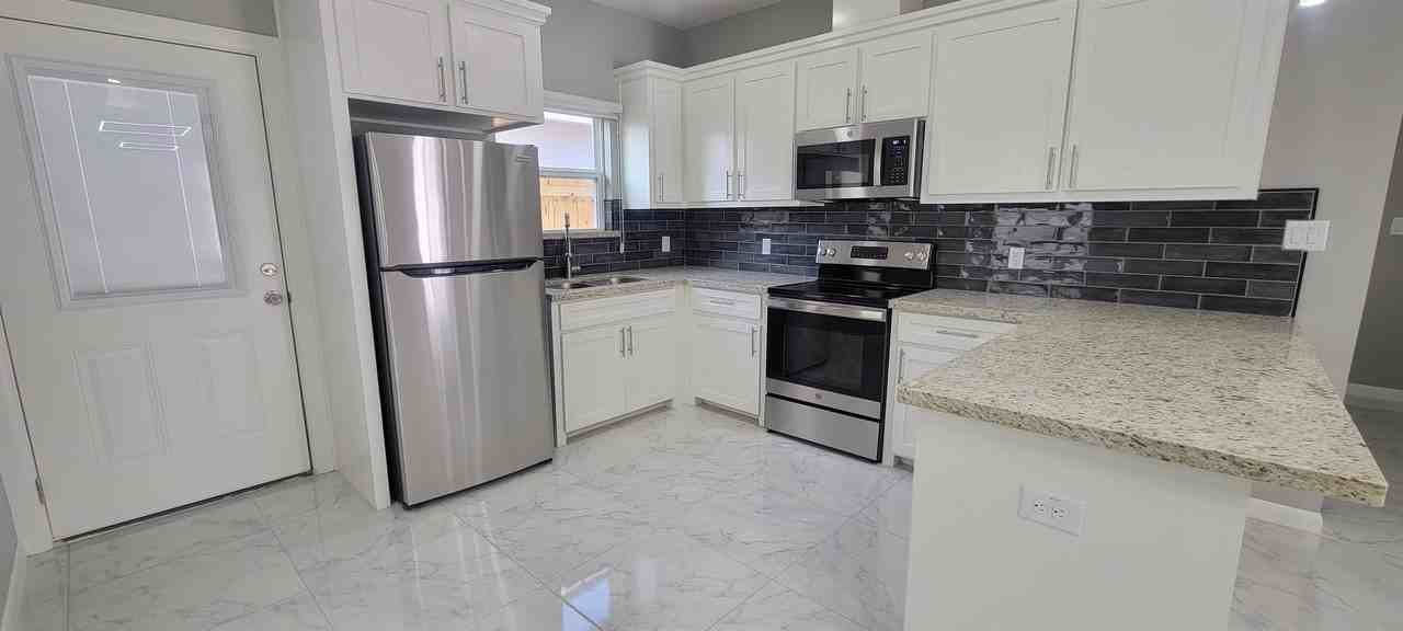 1006 N Blair Ave #3 - Photo 5 of 11