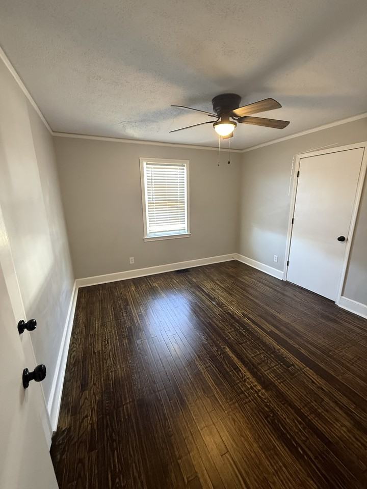 167 Central Dr #1 - Photo 4 of 9