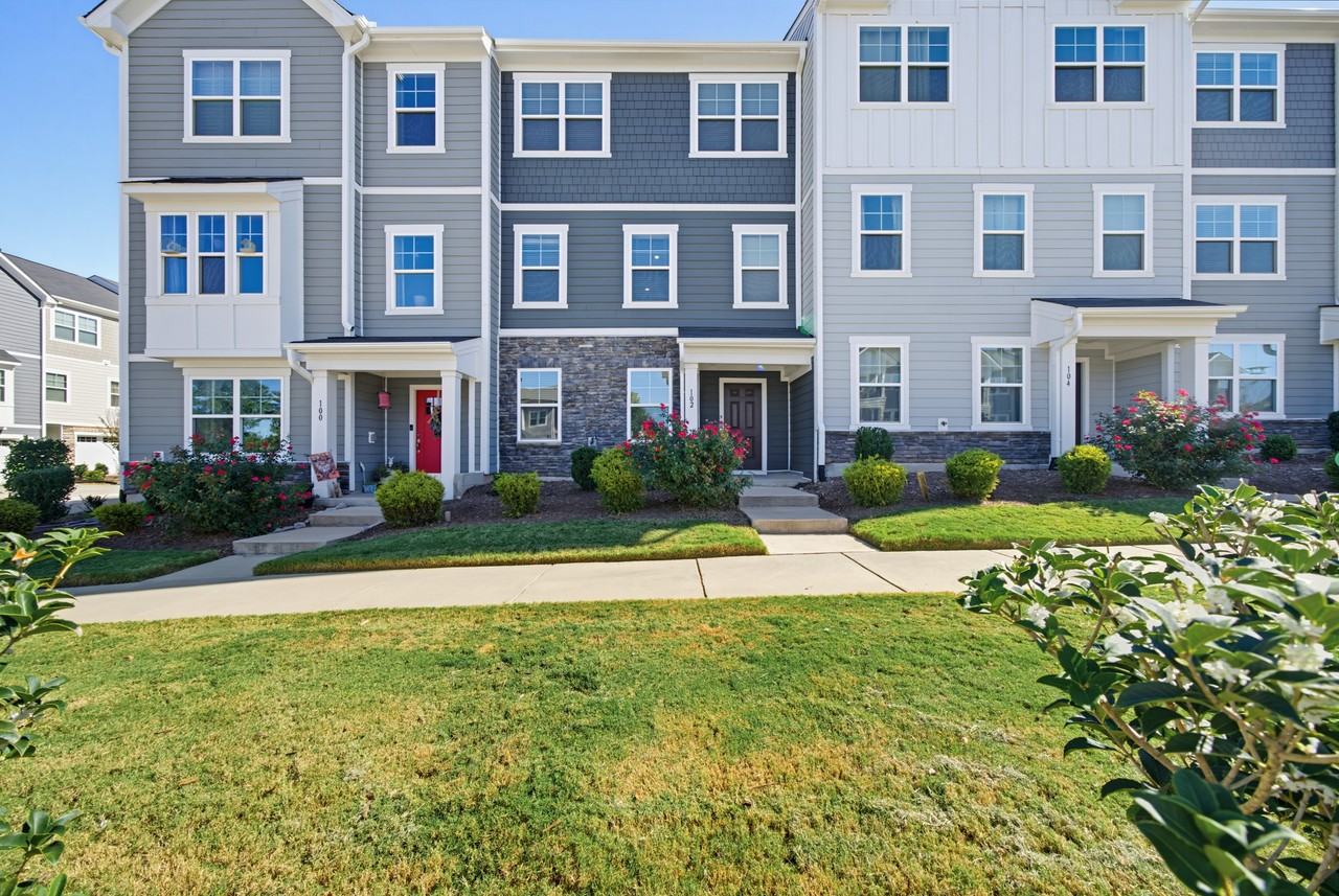 102 Maple Grove Ln #1