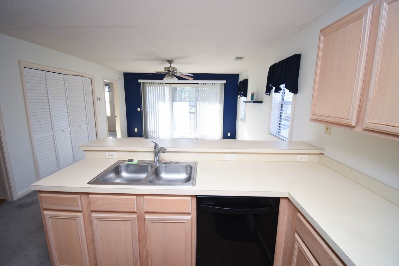 1230 White Tree Ln #N - Photo 5 of 37