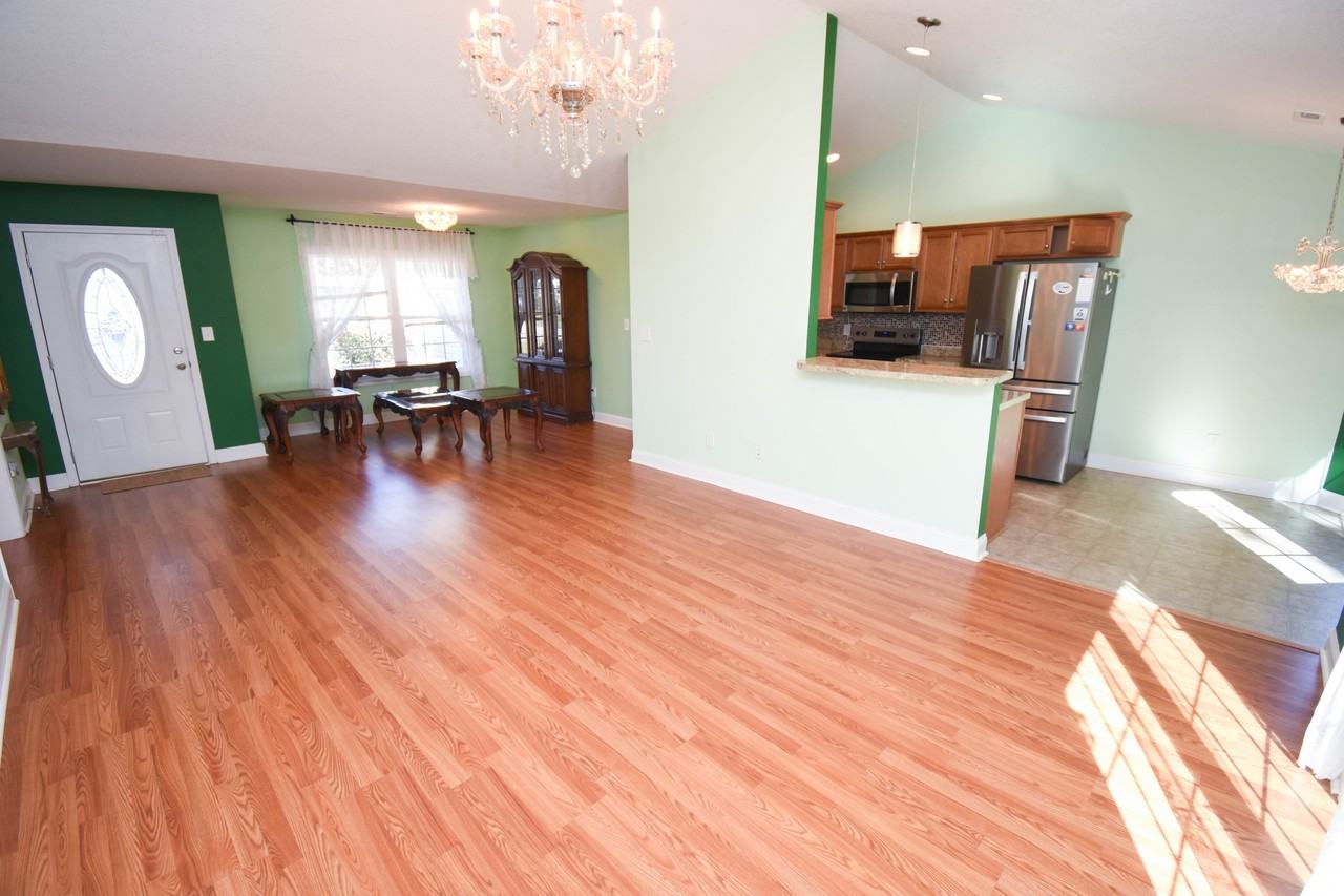 408 Oakham Dr #1 - Photo 5 of 37