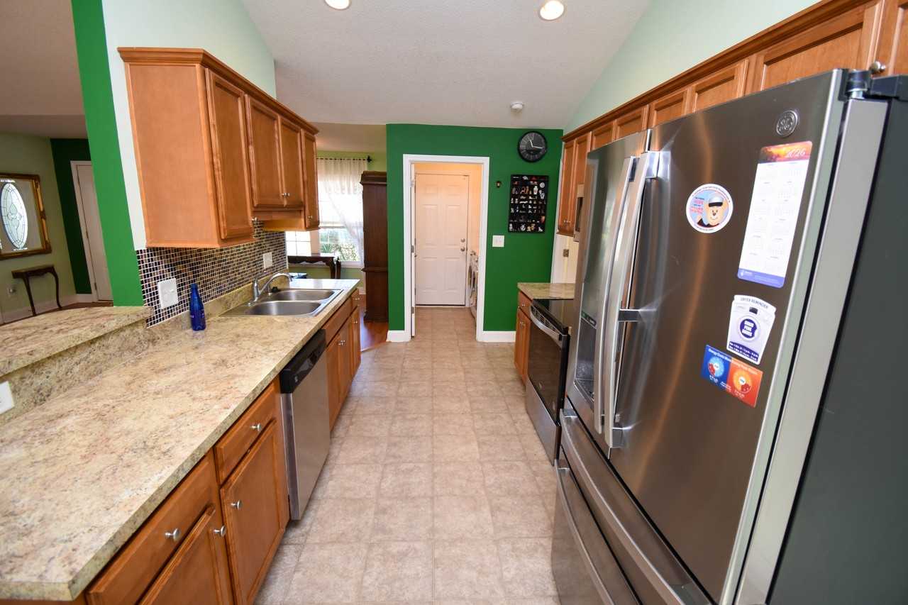 408 Oakham Dr #1 - Photo 6 of 37