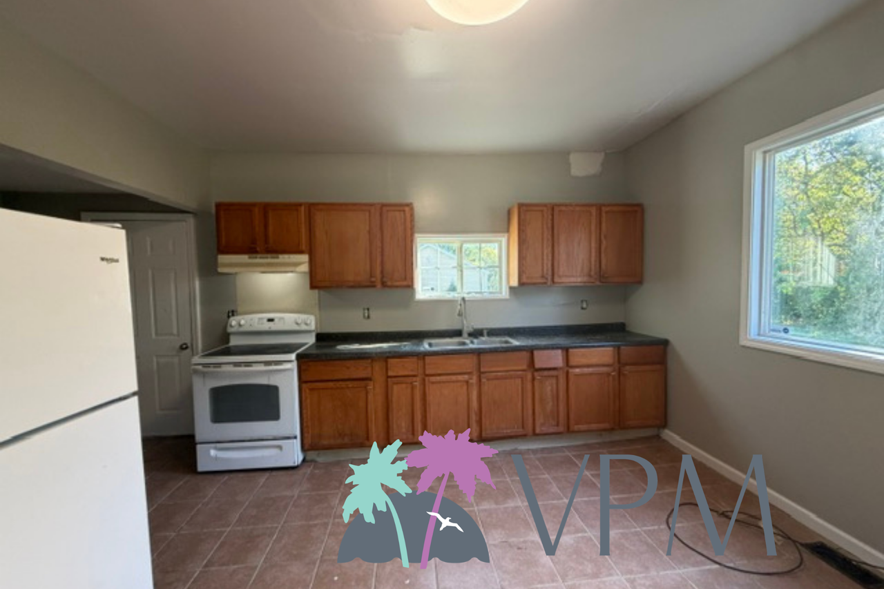 322 Studebaker St #1 - Photo 4 of 17