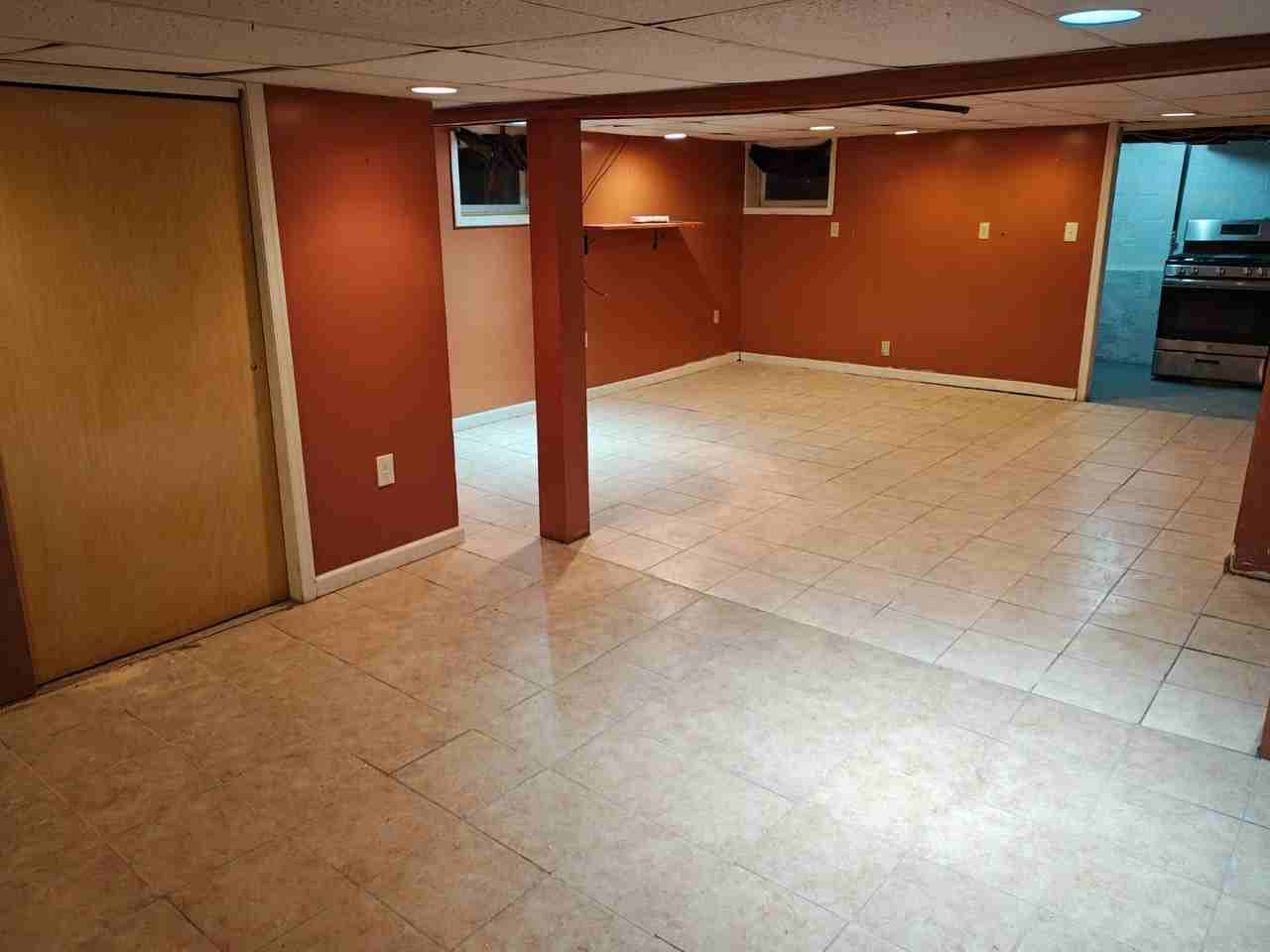 645 Saint George Ave #B - Photo 5 of 14