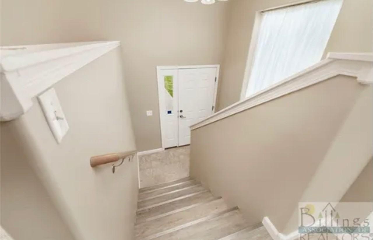 2208 10th Ave N - Photo 2 of 20