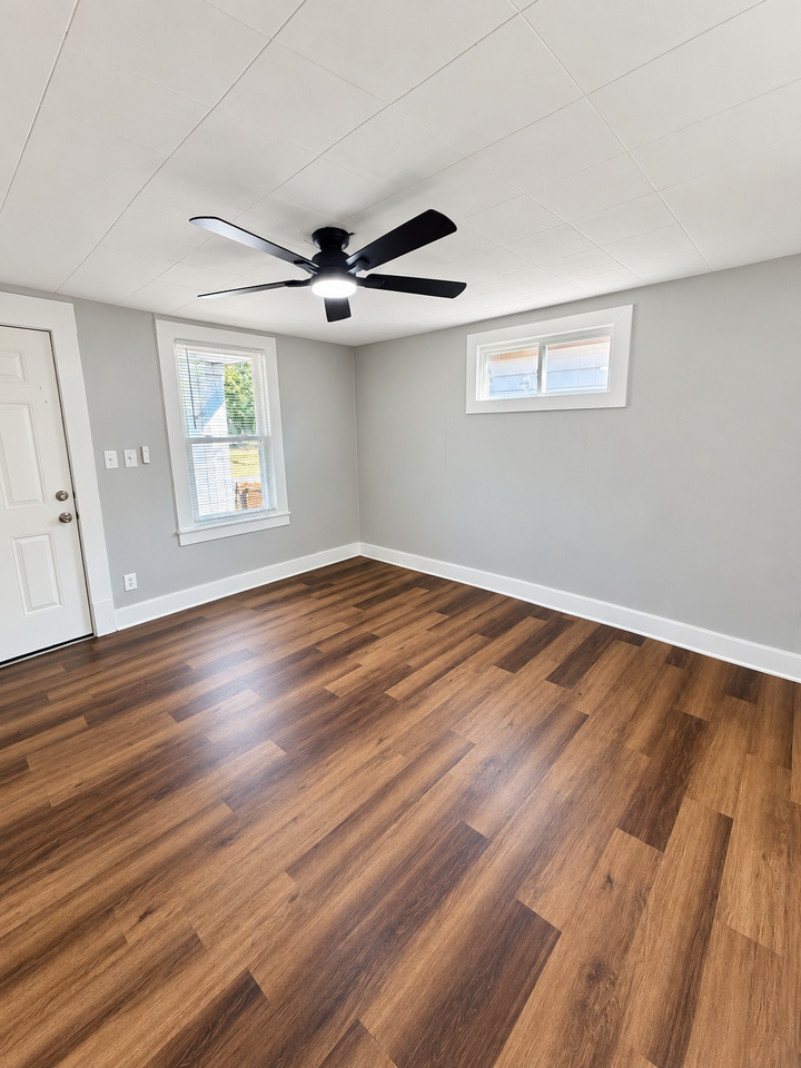 1012 Winkler Ave #1 - Photo 3 of 19