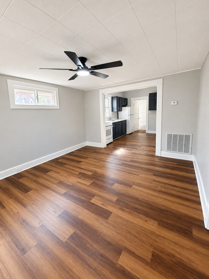 1012 Winkler Ave #1 - Photo 4 of 19
