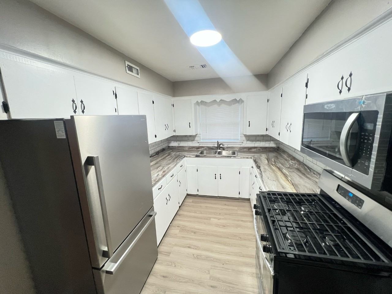 500 Hayes St - Photo 5 of 20