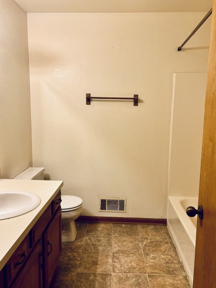 2696 Kragspough Ct #2696 - Photo 5 of 13