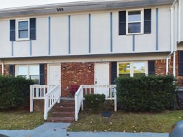 featured image of 614 Eastview Dr