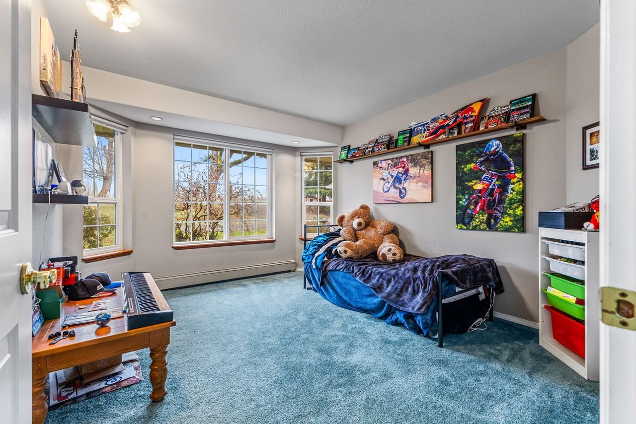 17576 Abiqua Rd Ne #1 - Photo 7 of 19