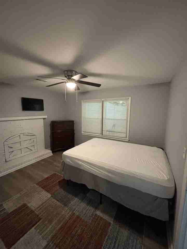 Barcliff Dr #5 - Photo 3 of 12