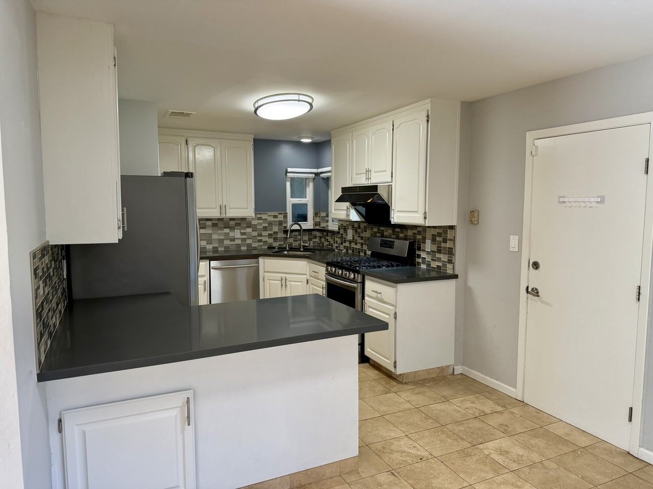922 Kennard Way #1 - Photo 4 of 18