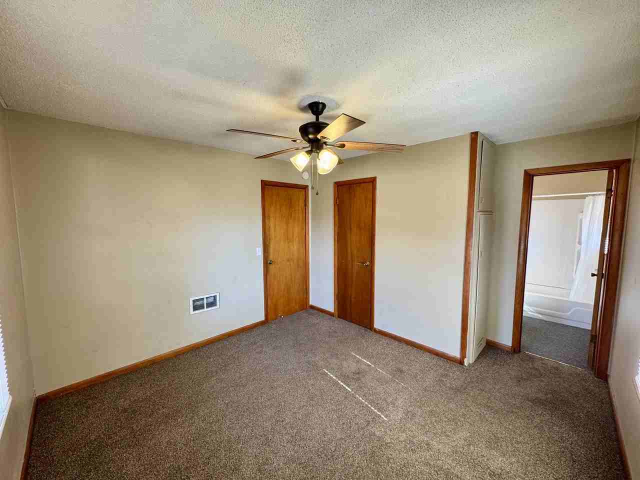 414 N Mulberry St #C - Photo 7 of 8