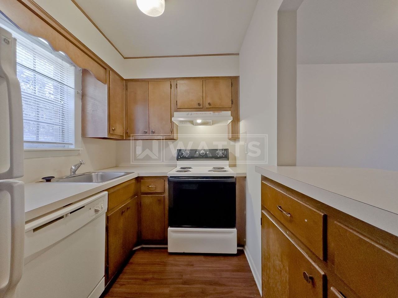 ROEBUCK VILLA APARTMENTS - Photo 7 of 39