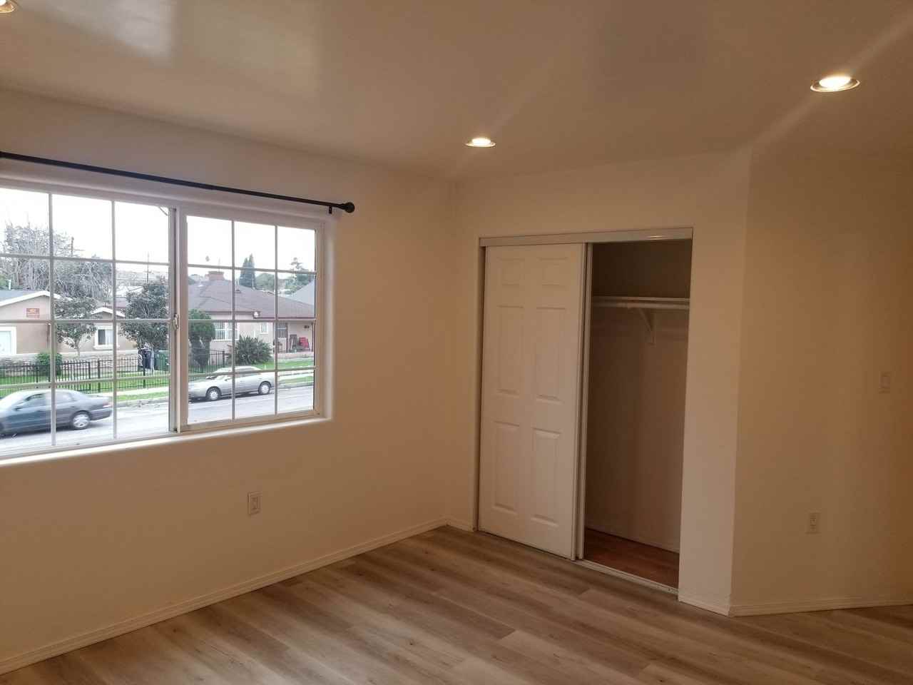 APT STREET 120 - Photo 3 of 7