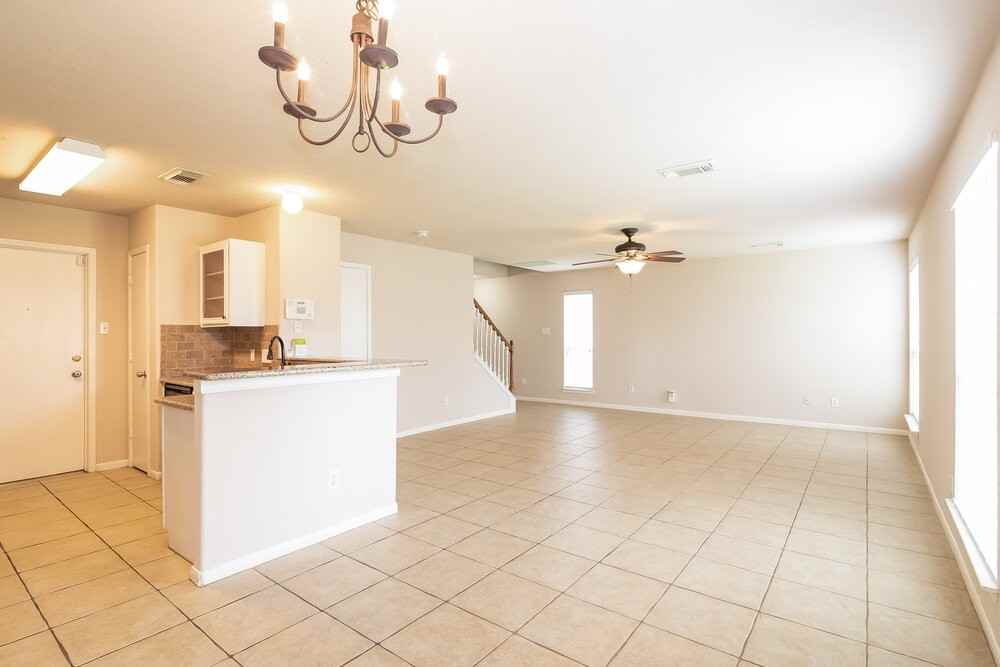 6742 Highwind Bend Ln - Photo 4 of 16