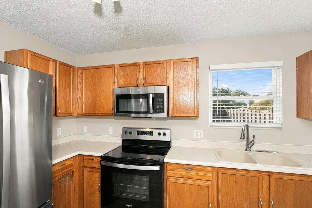 708 Wheatgrass Dr - Photo 5 of 17