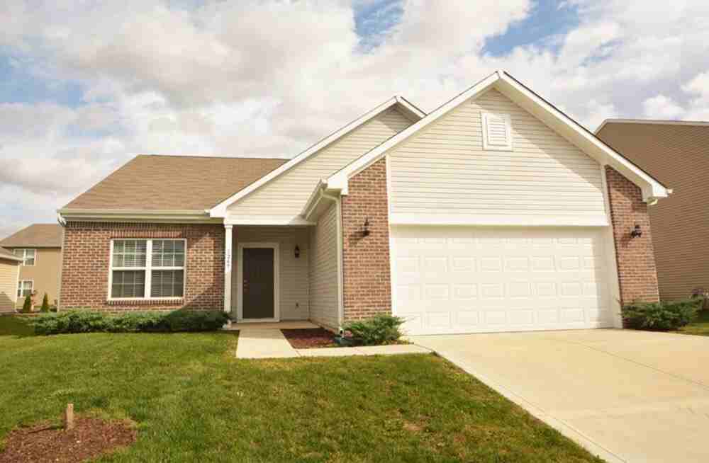 1249 Oak Hill Ln