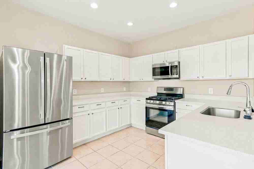 26138 Flinton Dr - Photo 6 of 17