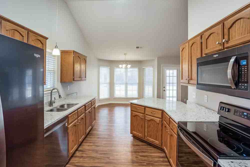 7912 Jane Ayre Dr - Photo 5 of 15