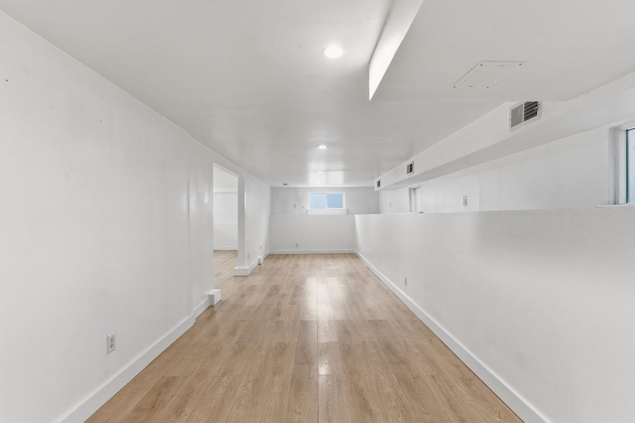 154 Harlan St - Photo 7 of 17