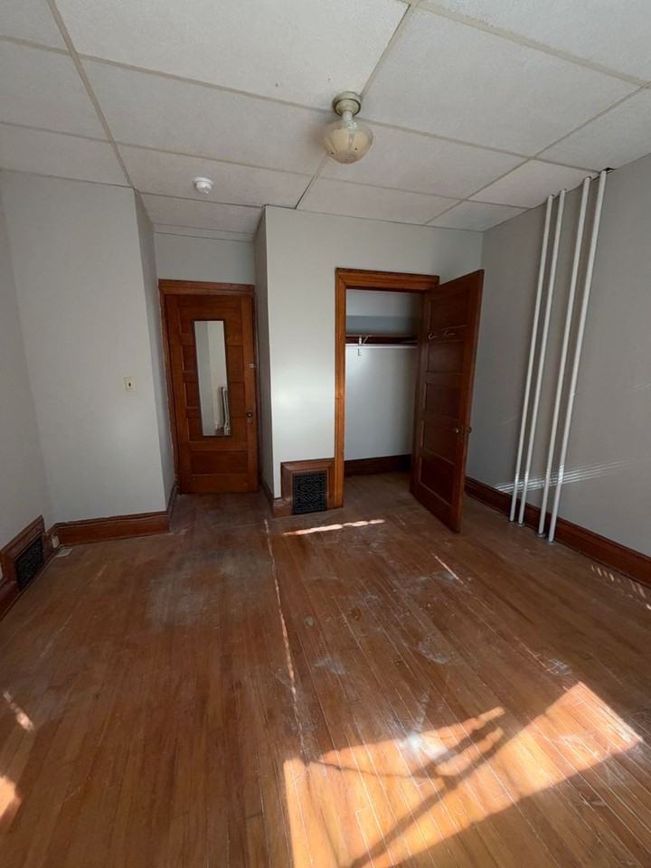 1531 Jefferson St - Photo 7 of 27