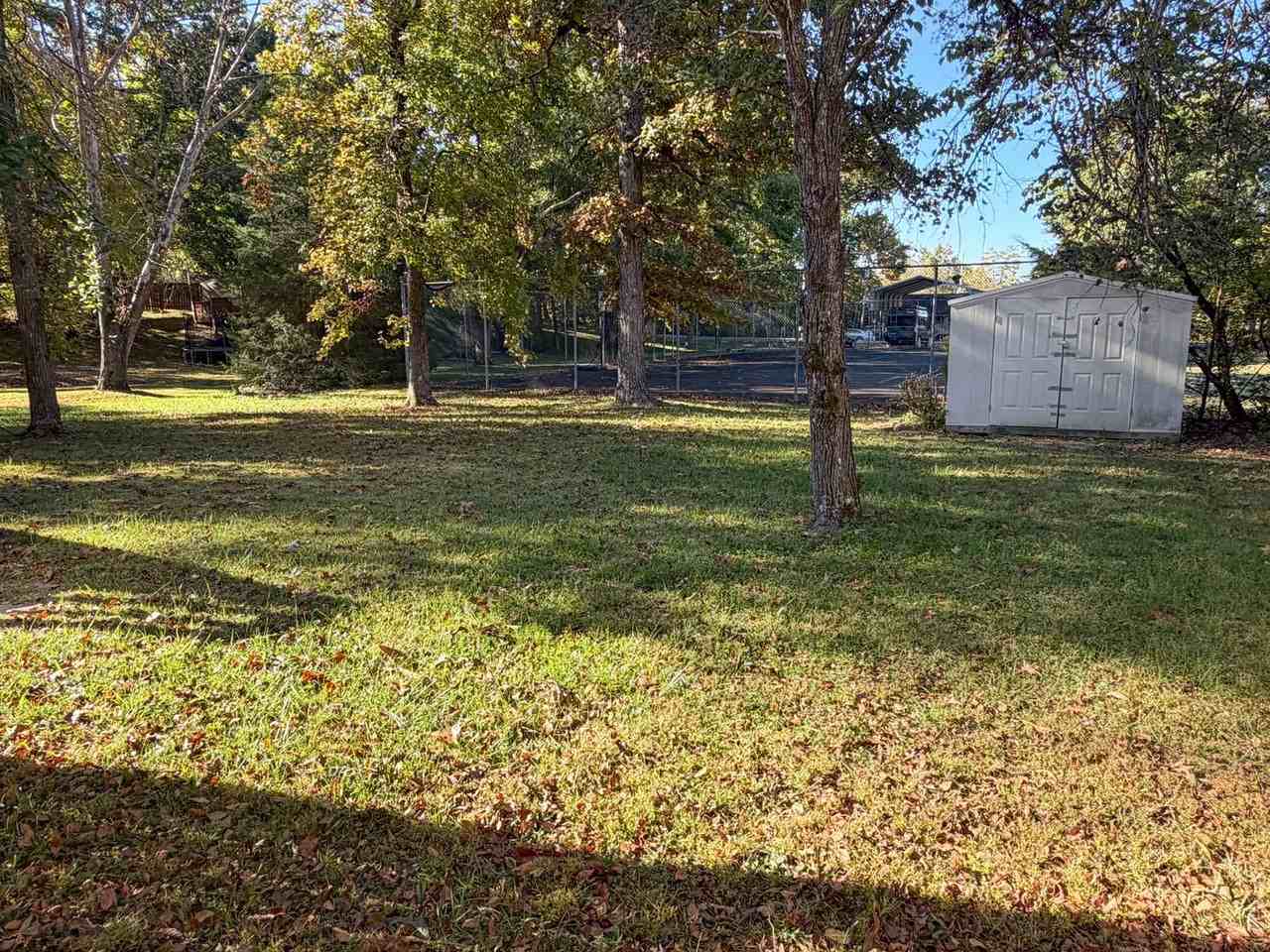 823 Shields Dr - Photo 3 of 17