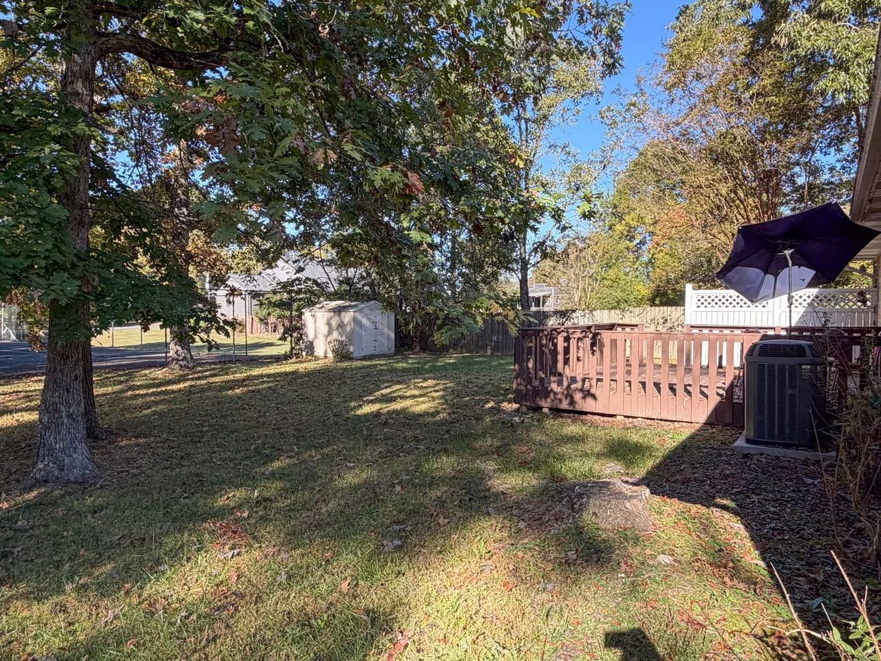 823 Shields Dr - Photo 5 of 17